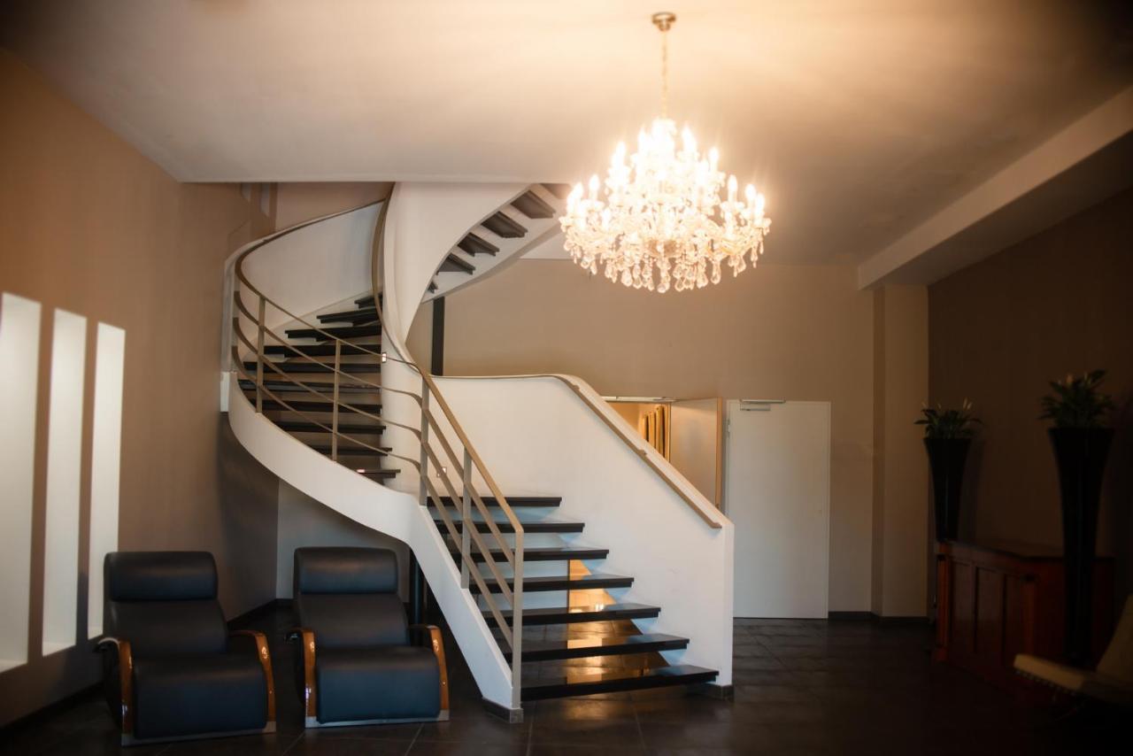 Ross Hotel Stuttgart Ngoại thất bức ảnh