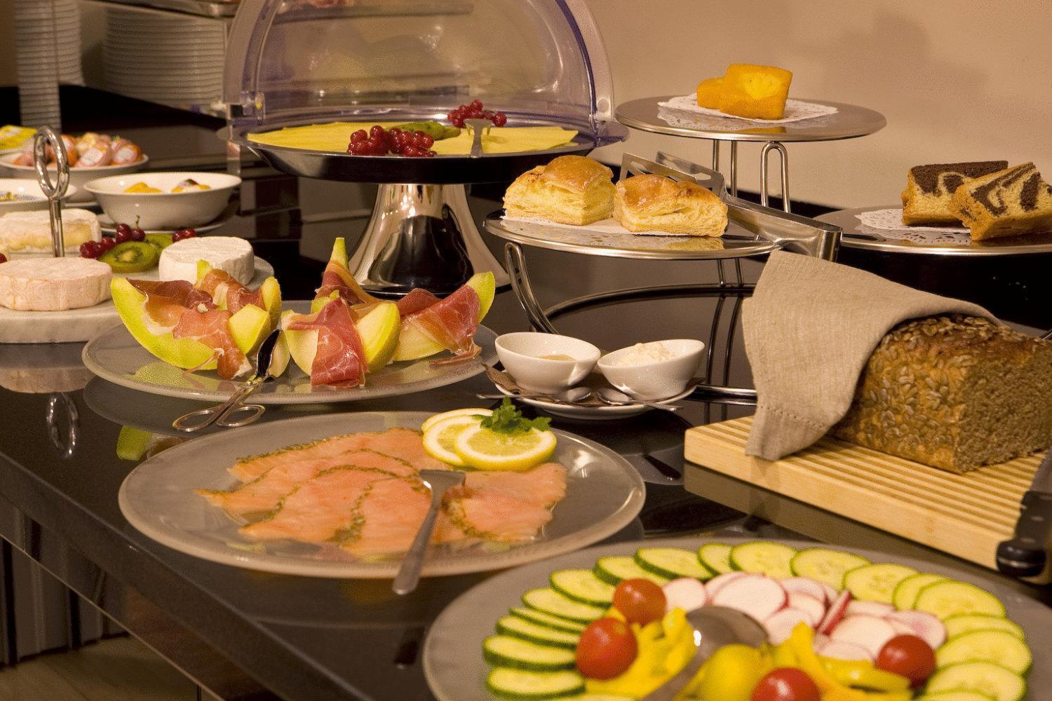 Ross Hotel Stuttgart Ngoại thất bức ảnh