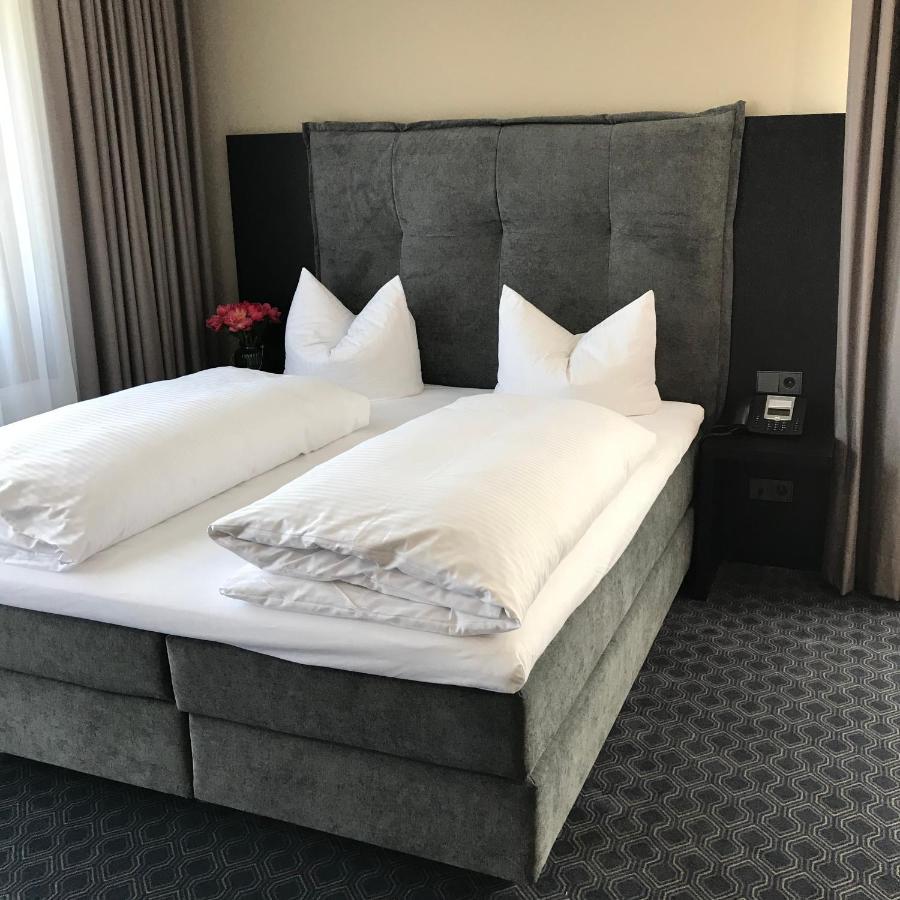 Ross Hotel Stuttgart Ngoại thất bức ảnh